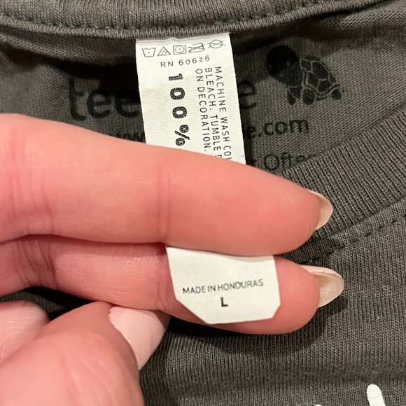 TeeTurtle Lab Experiment Graphic Tee - Picture 4 of 4